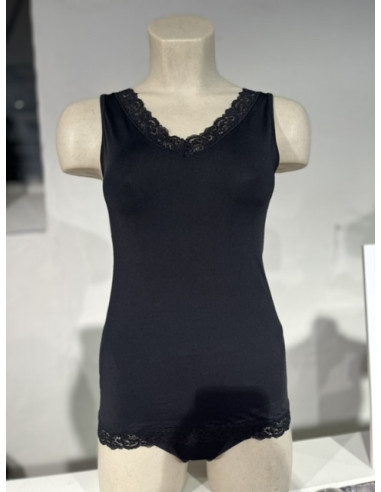 Avet 75642 Camisole w lace - i två färger