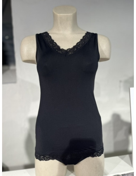 Avet 75642 Camisole w lace - i två färger