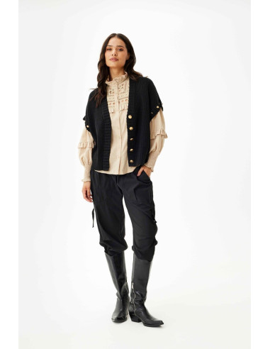 In Front 16304 Tango knit vest