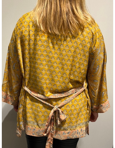 Gossip YUKI kort kimono - i flera färger