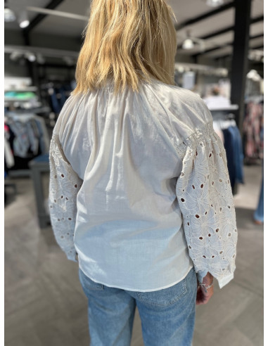 Divatex 06CC17 Blus brodyrärm - i två färger