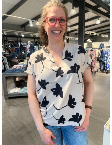 Blus Beatrice 7955603 - i flera färger