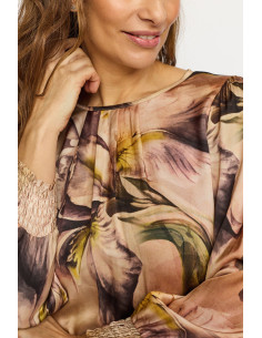 2 Biz Malia Blouse 2