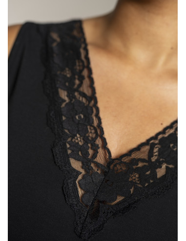 Sandgaard SG130 Oslo Top w.lace - i två färger