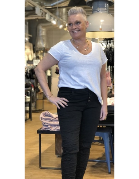 Mix by heart Wilma jeans m knappar svart