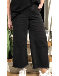 Zoey 203-0910 Fia wide jeans 2